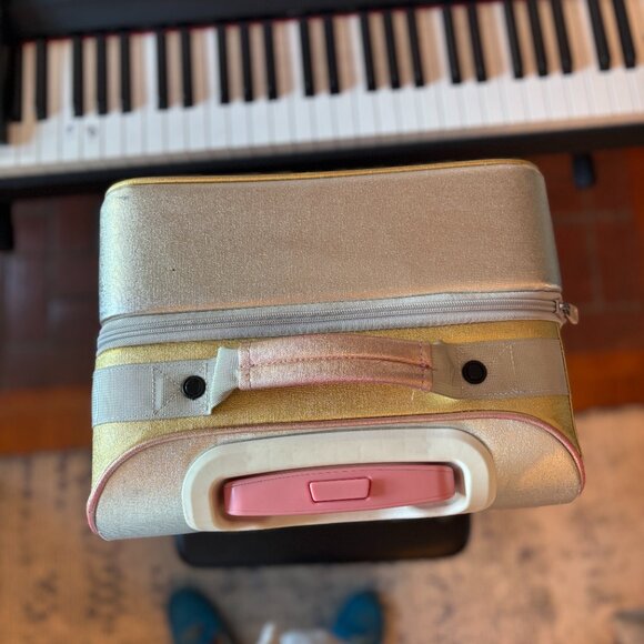 Gently Used: State-Logan Carry On - Picture 6 of 12